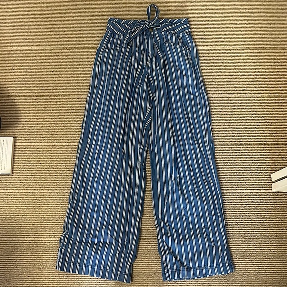 American Eagle High-Waisted Striped Palazzo Pant - Picture 1 of 2